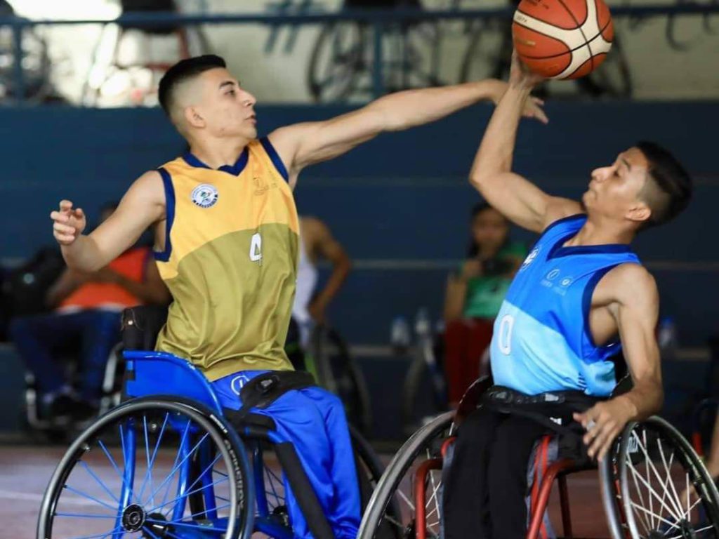 Jeffrey Mejía has been playing adapted basketball since the age of 16