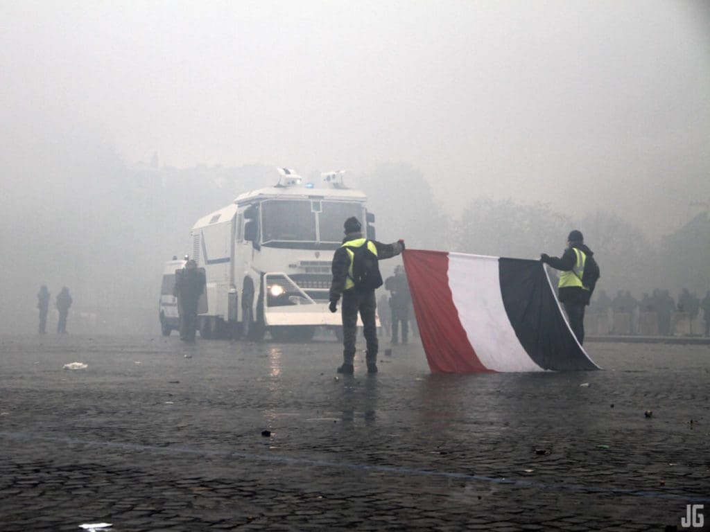 ¿Hacia dónde va la democracia francesa? Los manifestantes nos instan a